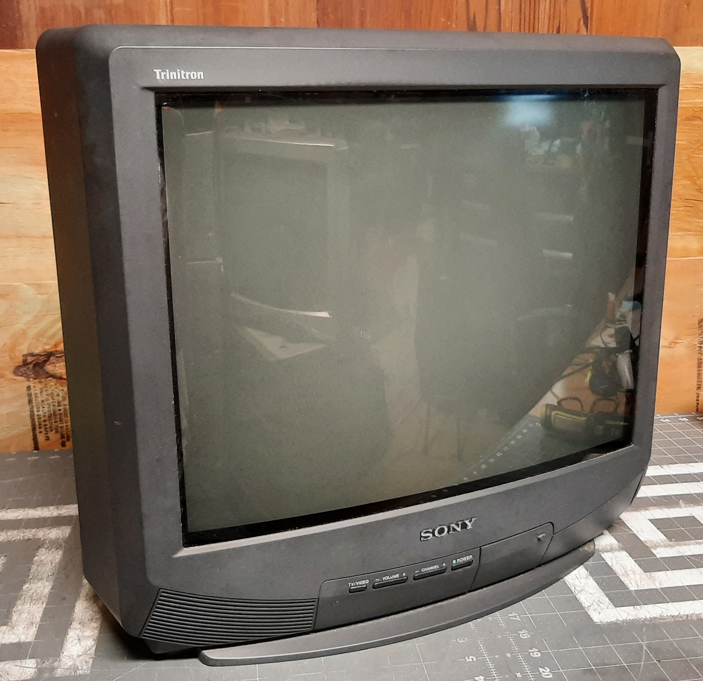 Sony KV-20M10 | CRT Database